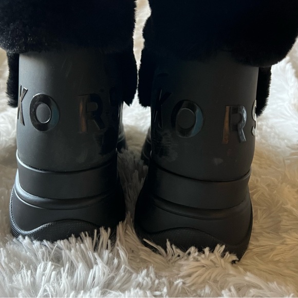 Michael Kors "Gamma" faux fur platform boots. Size 8. Tried on, worn indoors. - Picture 7 of 11